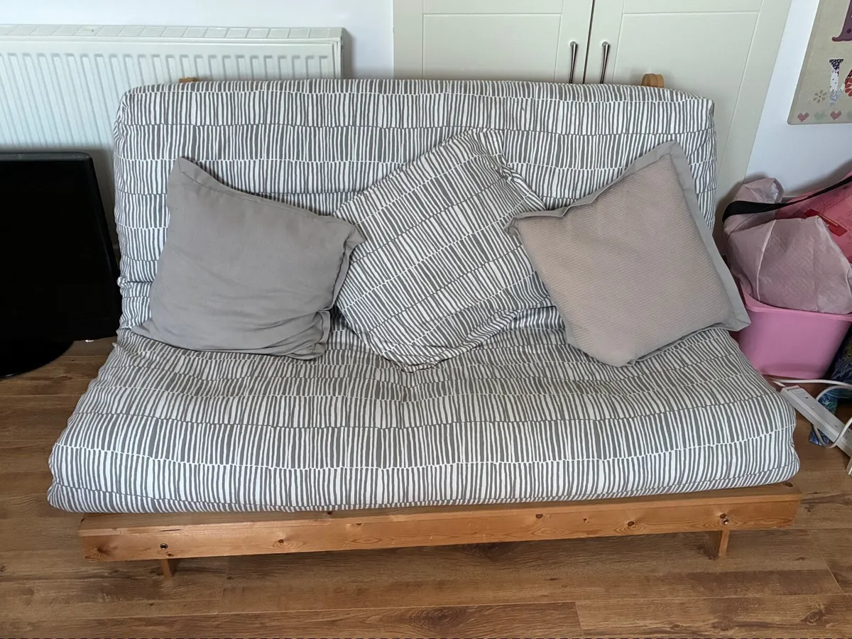 Futon - Image 1