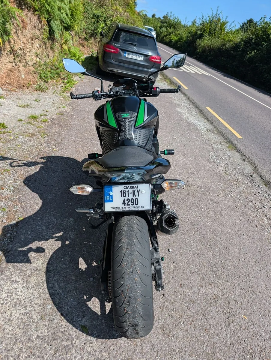 Kawasaki ZR800 2016 - Image 2
