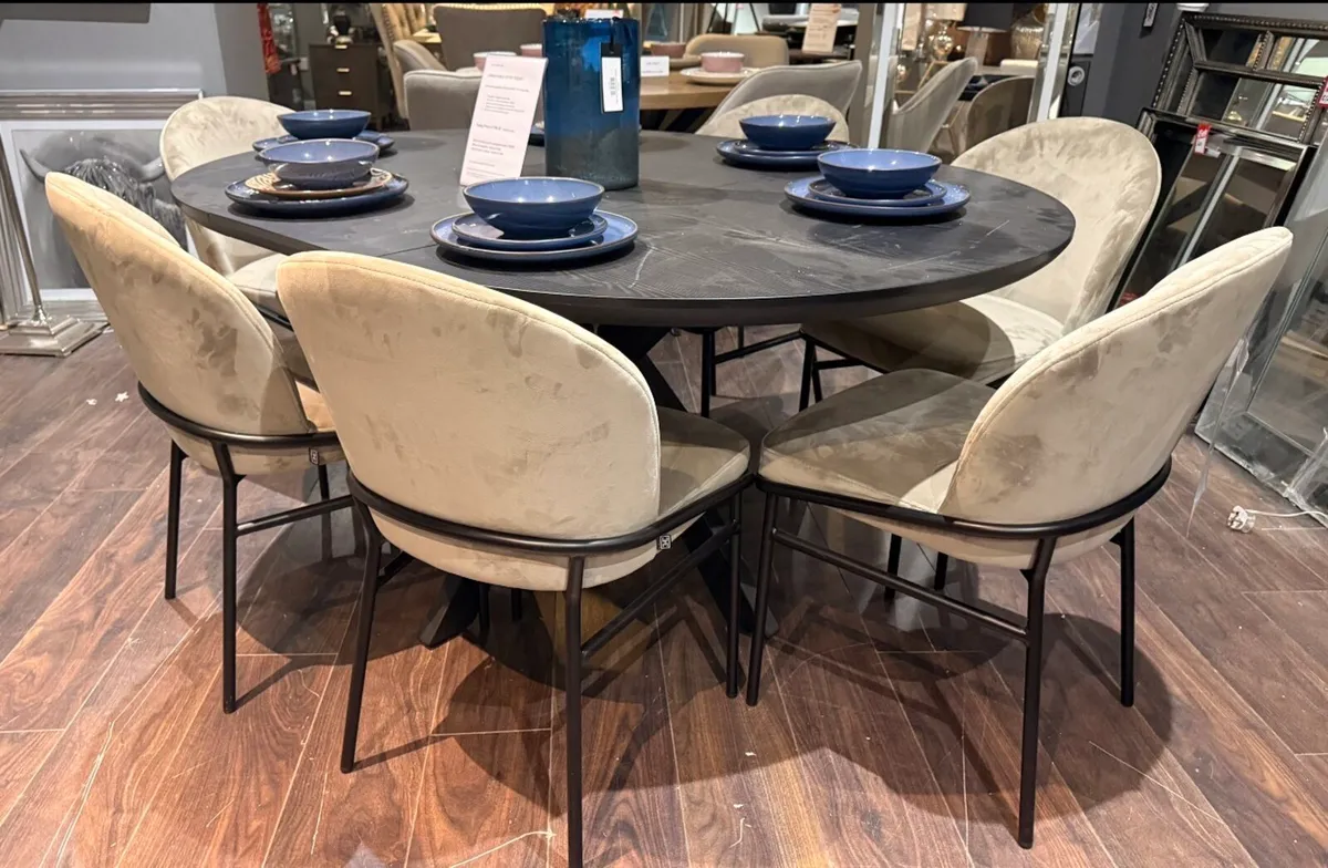 New dining table chairs for quick sale in D6 - Image 4