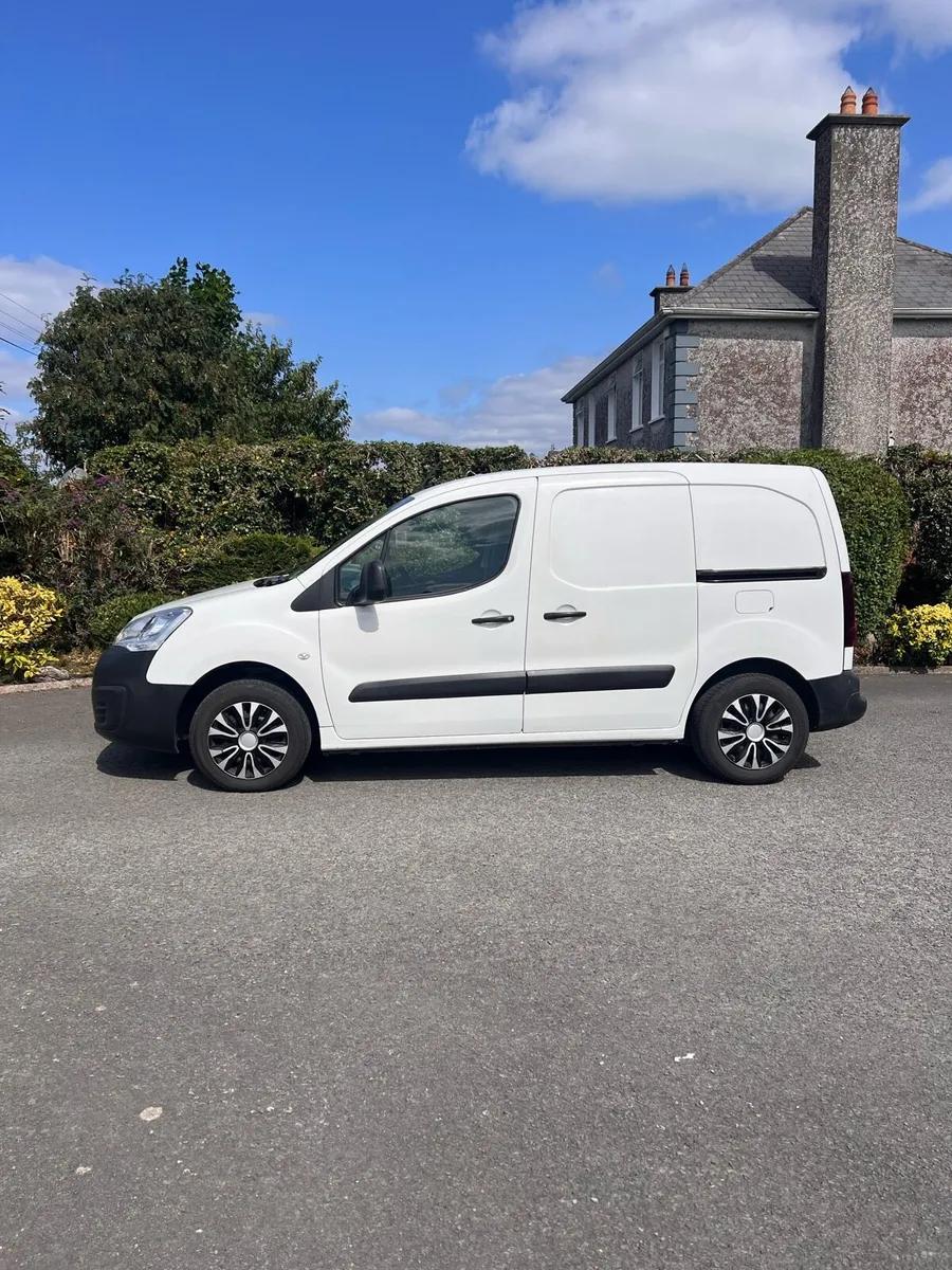 2016 Citroen Berlingo - Image 2