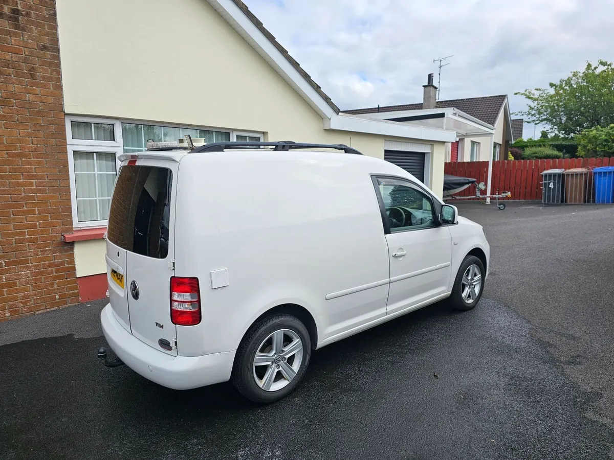 Volkswagen Caddy 2013 with Micro Camper Pod. - Image 3