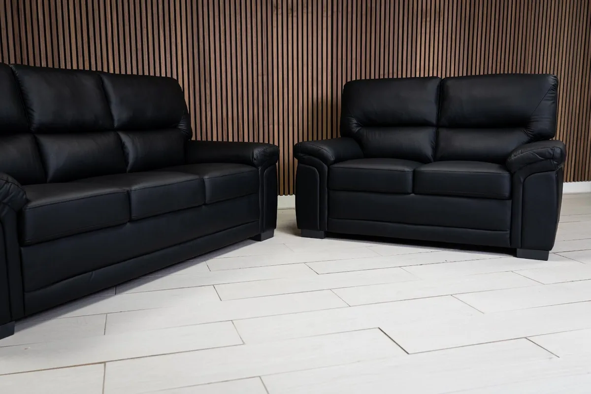 Brand new leather sofa - Image 3