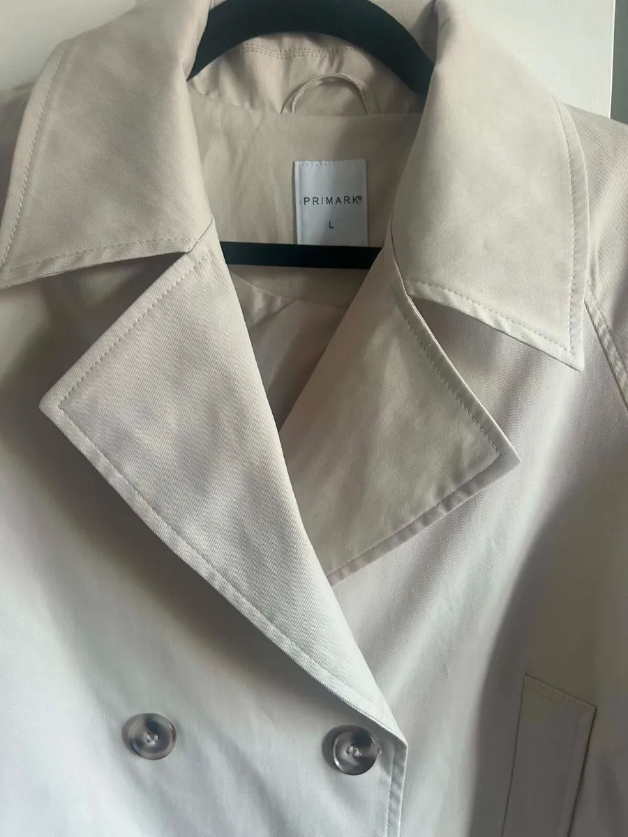 Ladies clothes - Image 1