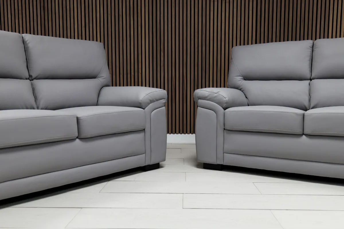 New leather sofa - Image 2