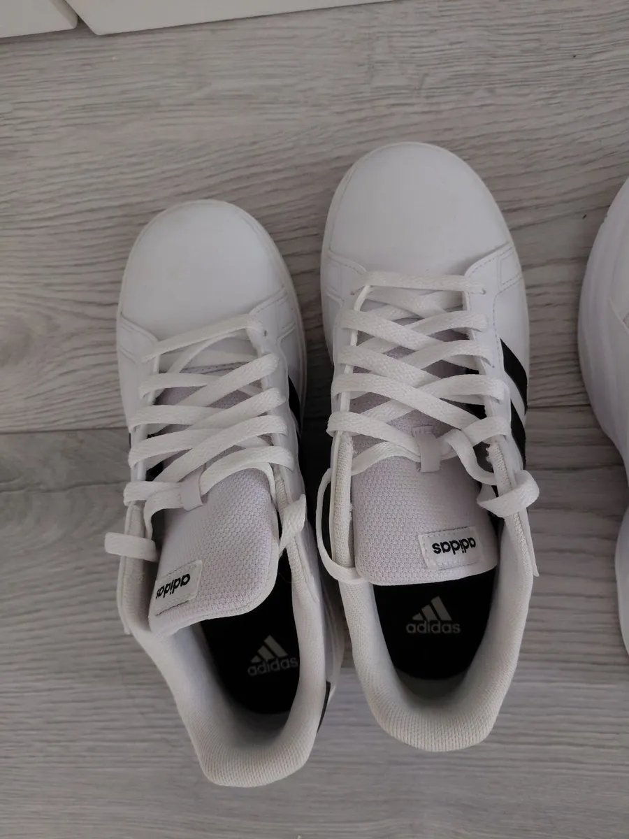 Addidas - 5.5 - Image 2