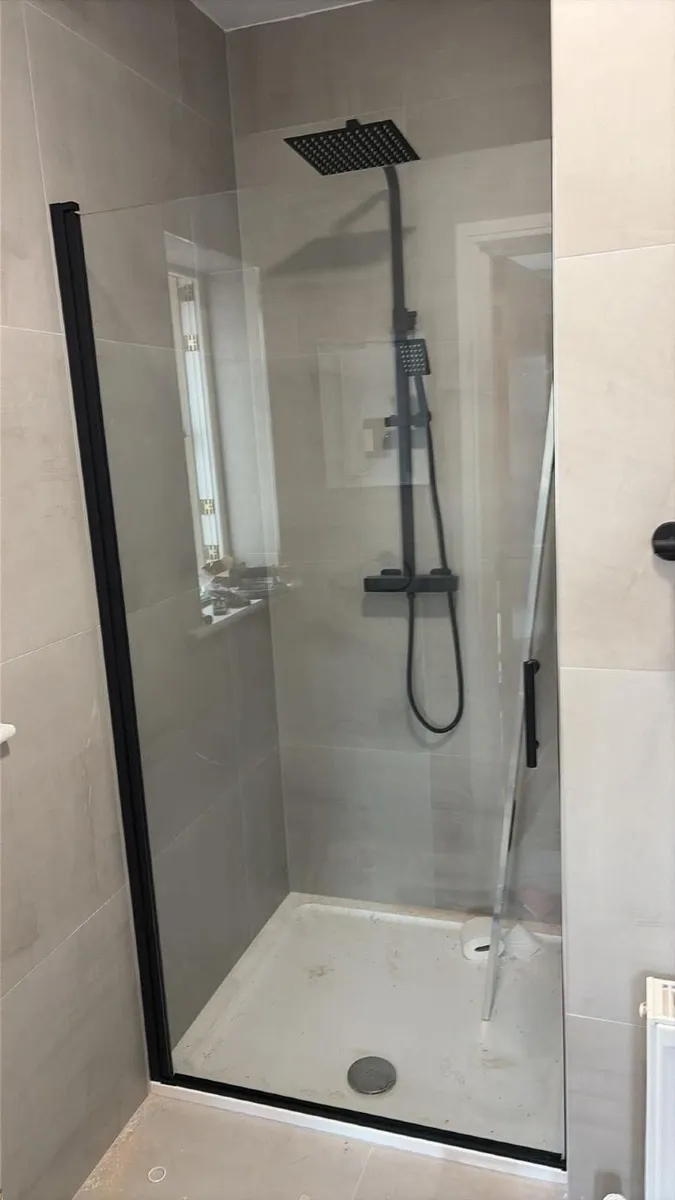 Black Hinged Single Door Shower Enclosure 1000mm - Image 3