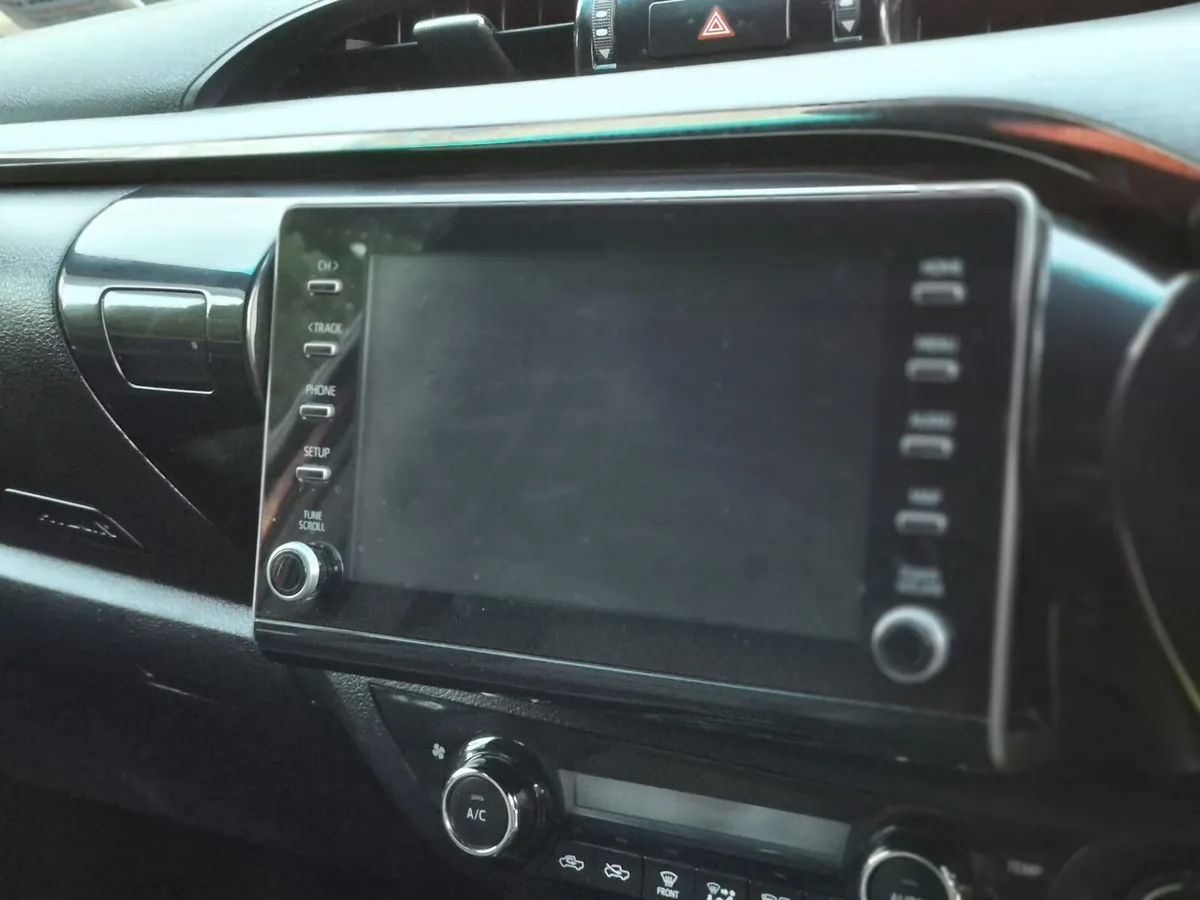 Toyota hilux - Image 4