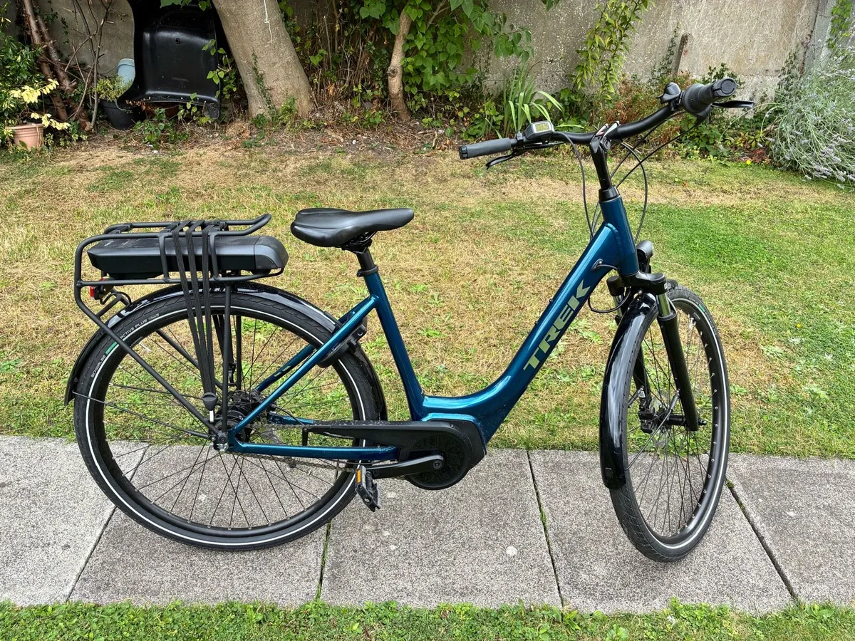 Trek District+ 1 Lowstep Electric Bike – Bosch - Image 1