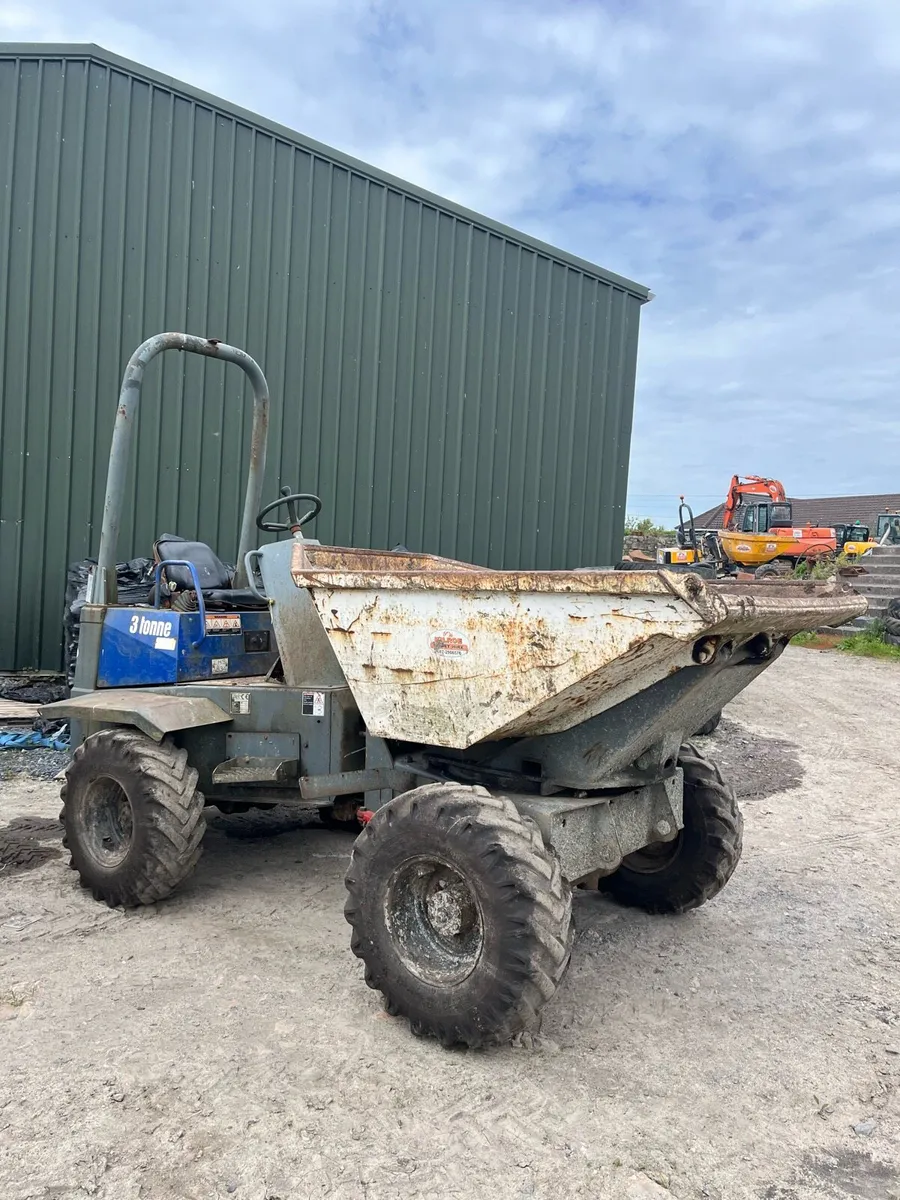 3 ton swivel dumpers - Image 2