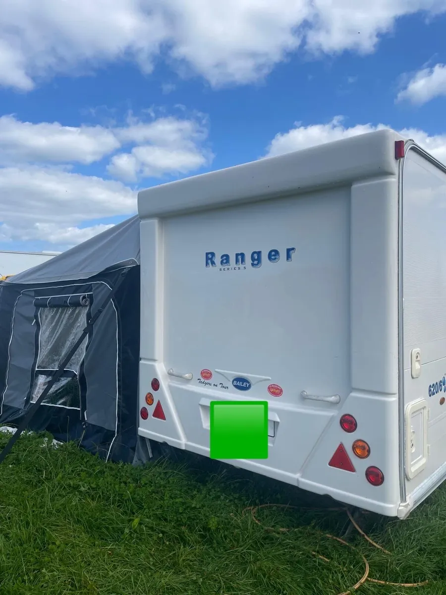 Bailey ranger  6 berth fixed bed - Image 3