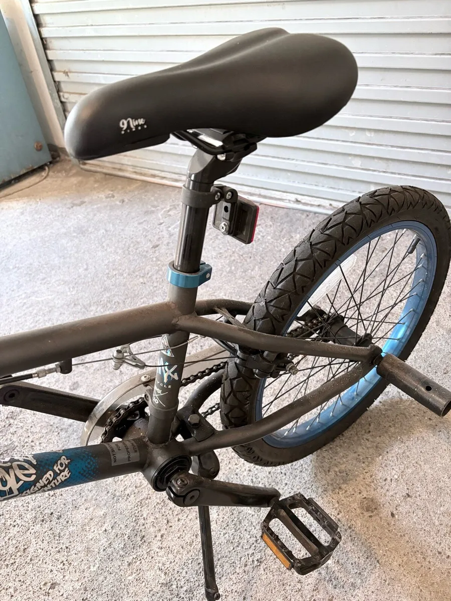BMX bike - Image 3