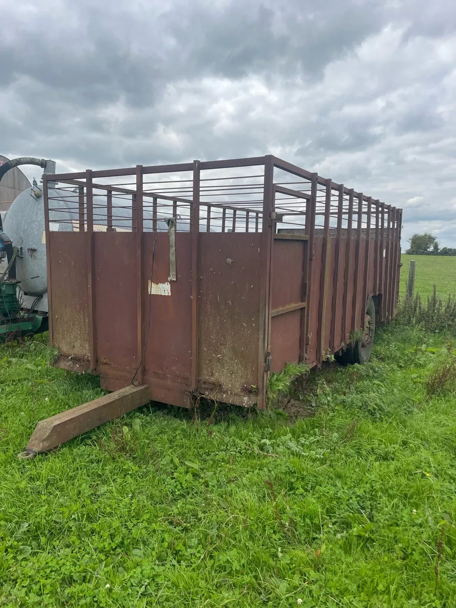 Livestock trailer - Image 1