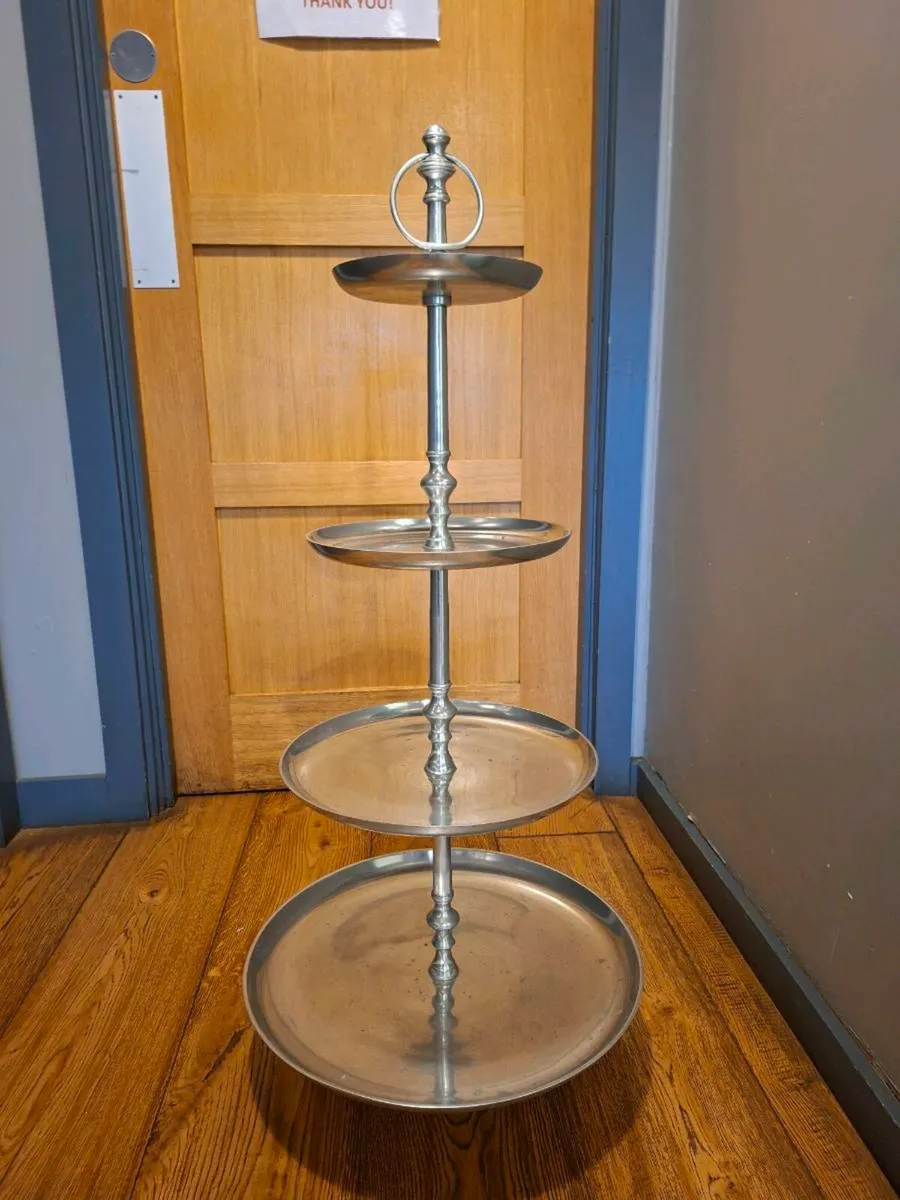 Extra large cake stand
