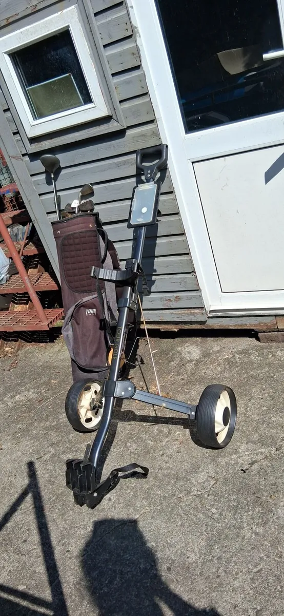 Golf carts and golf clubs - Image 3
