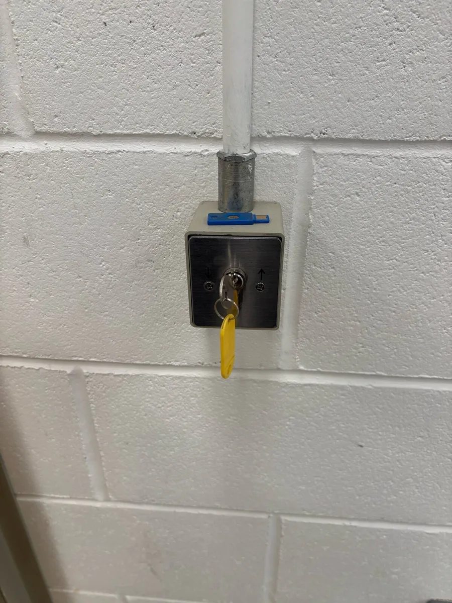 Electric Roller Door - Image 2