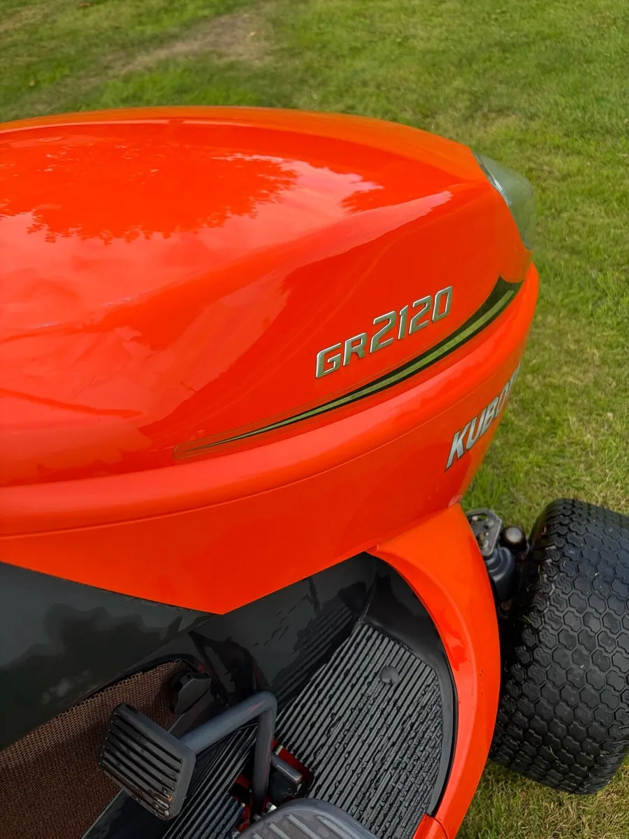 Kubota GR212 - Image 2