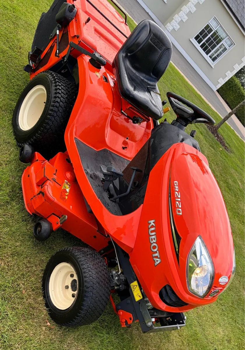 Kubota GR212 - Image 1