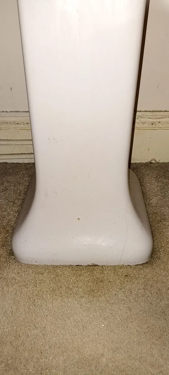 Old Twyfords Wash Hand Basin and Pedestal - Image 2