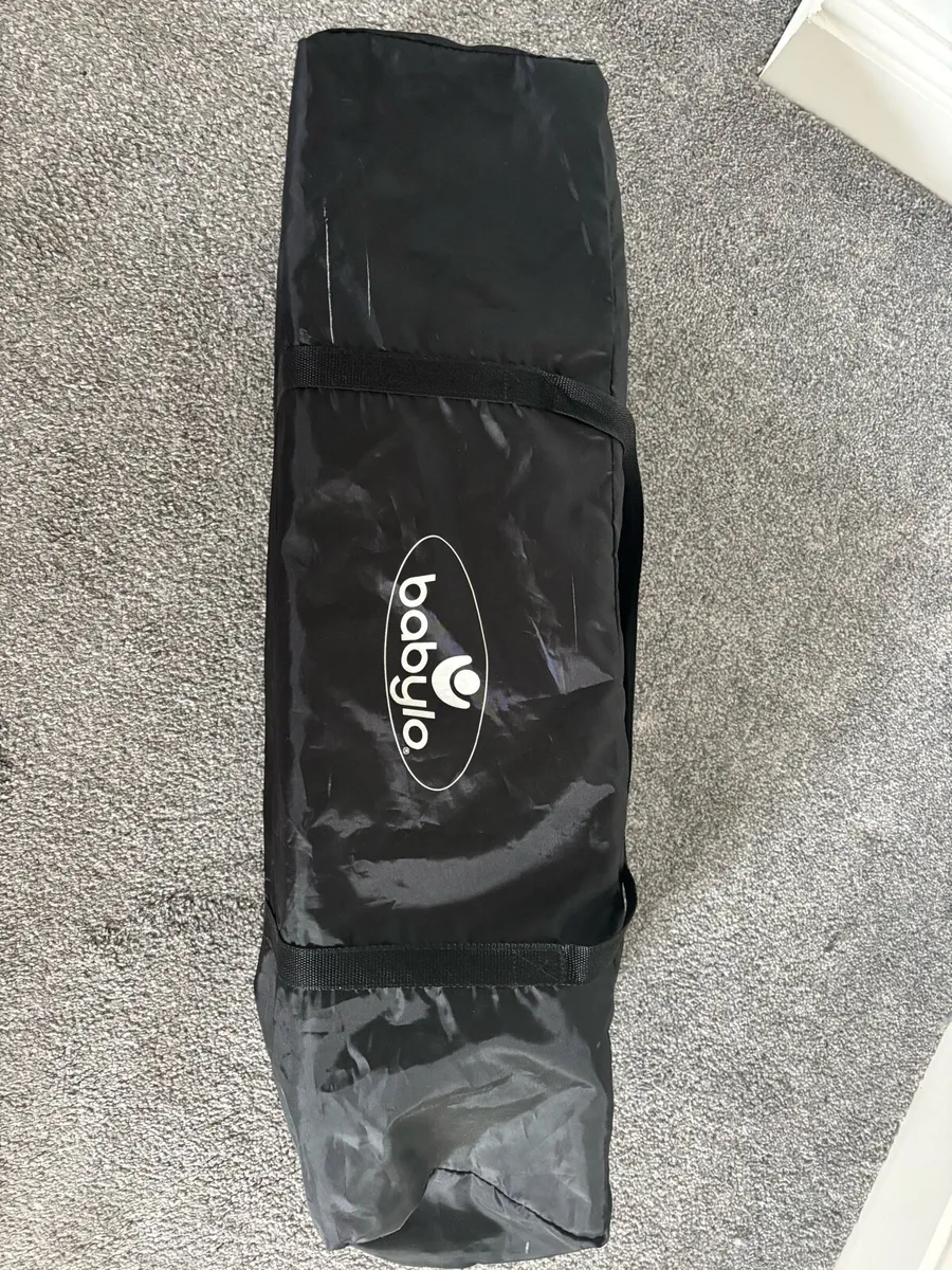Babylo travel cot - Image 3