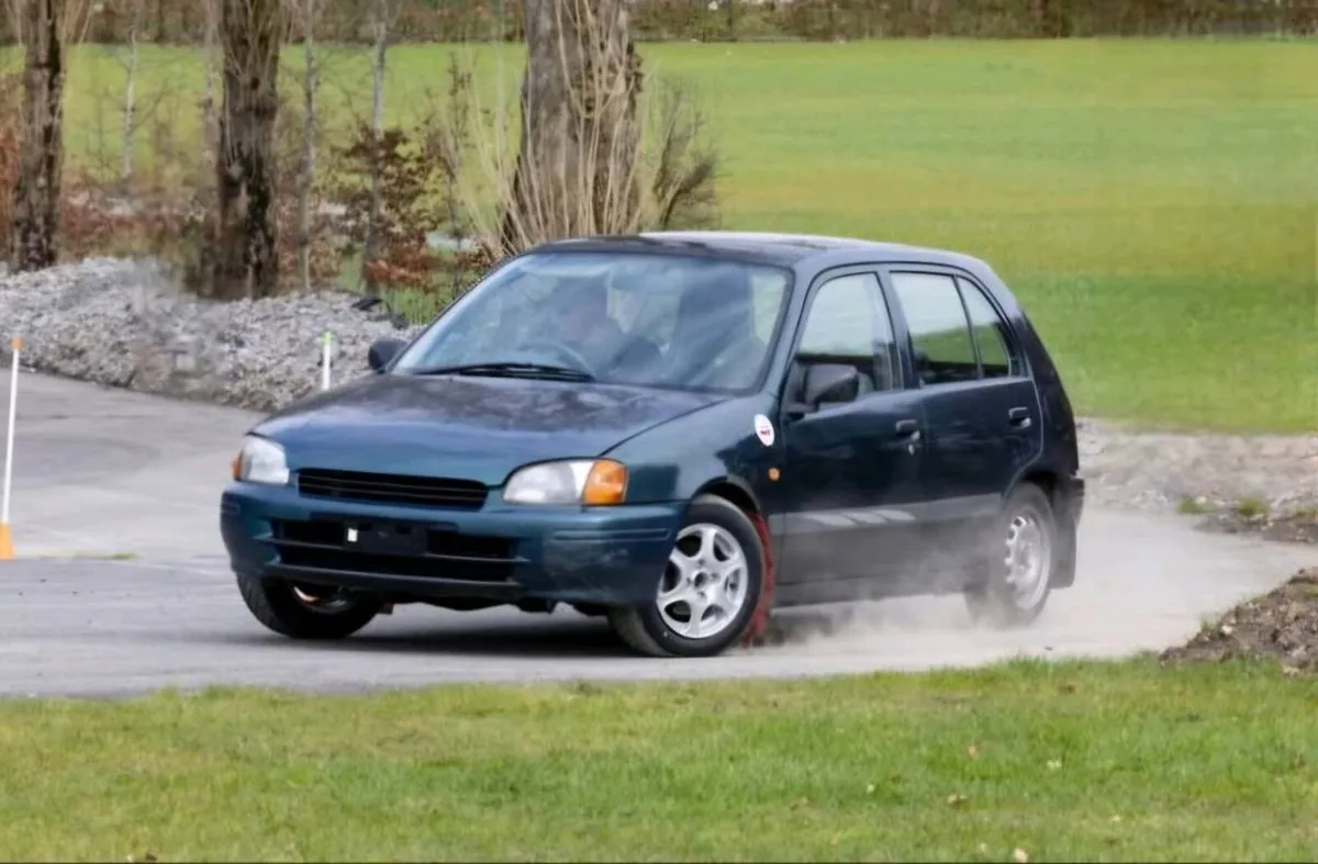 Starlet Autotest/ multivenue  car for sale - Image 1