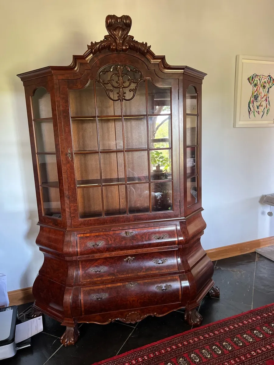 Dutch bombe display cabinet - Image 2