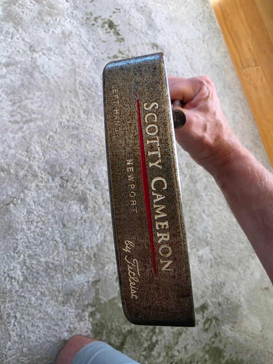Left hand Scotty  Cameron TeI3 Newport 2 putter - Image 1