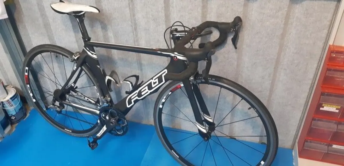 road bike - Image 4