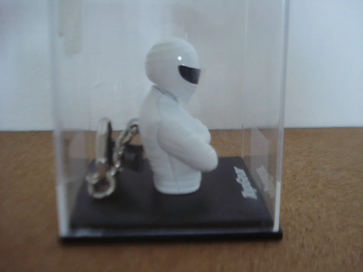 TOP GEAR STIG T-SHIRT & KEY RING. - Image 2