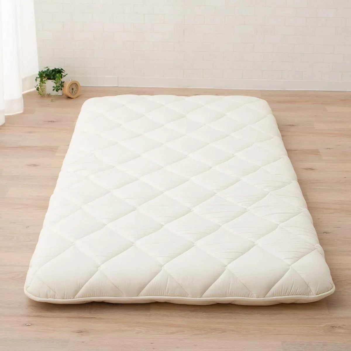 Floor Mattress Futon Classe Made in Japan Foldable - Image 1
