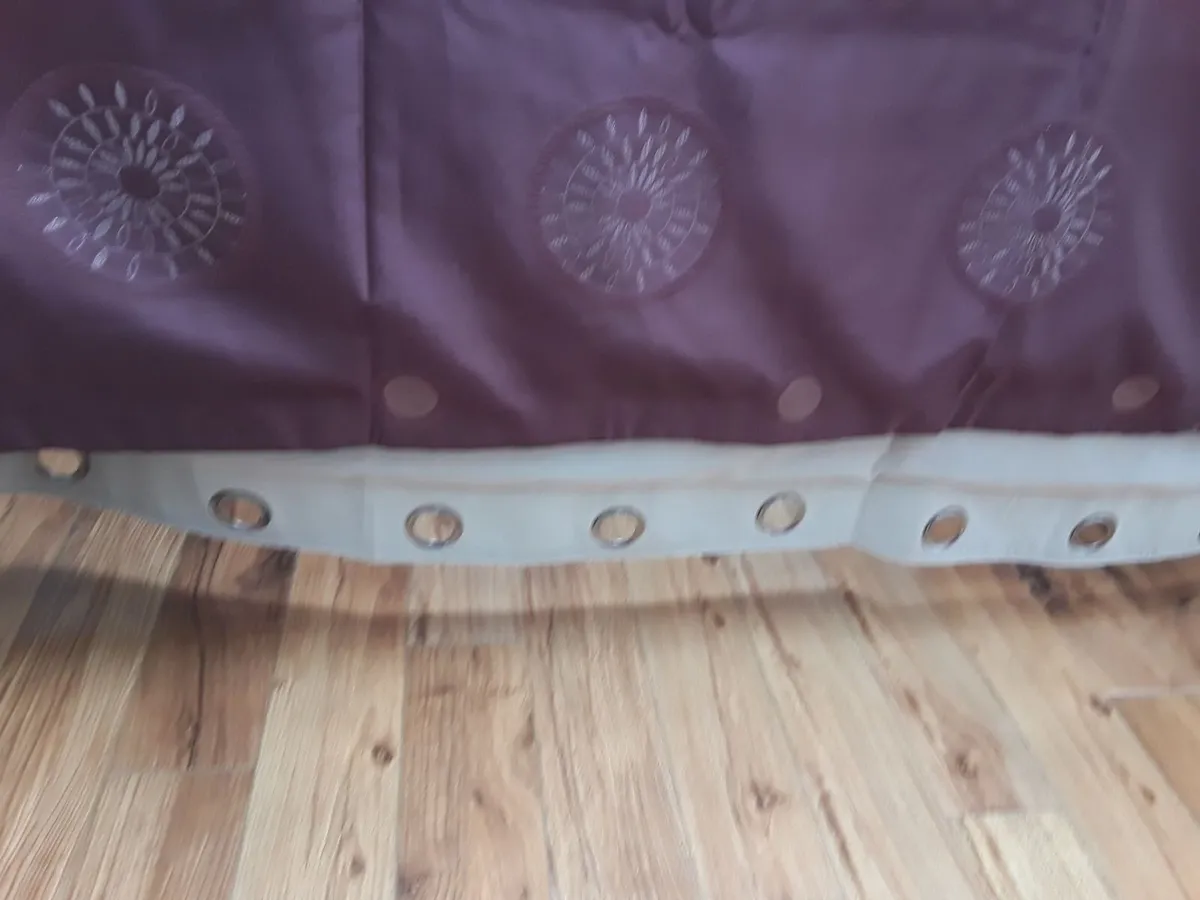 Brand new Deep Purple eyelid drapes 12 rings - Image 3