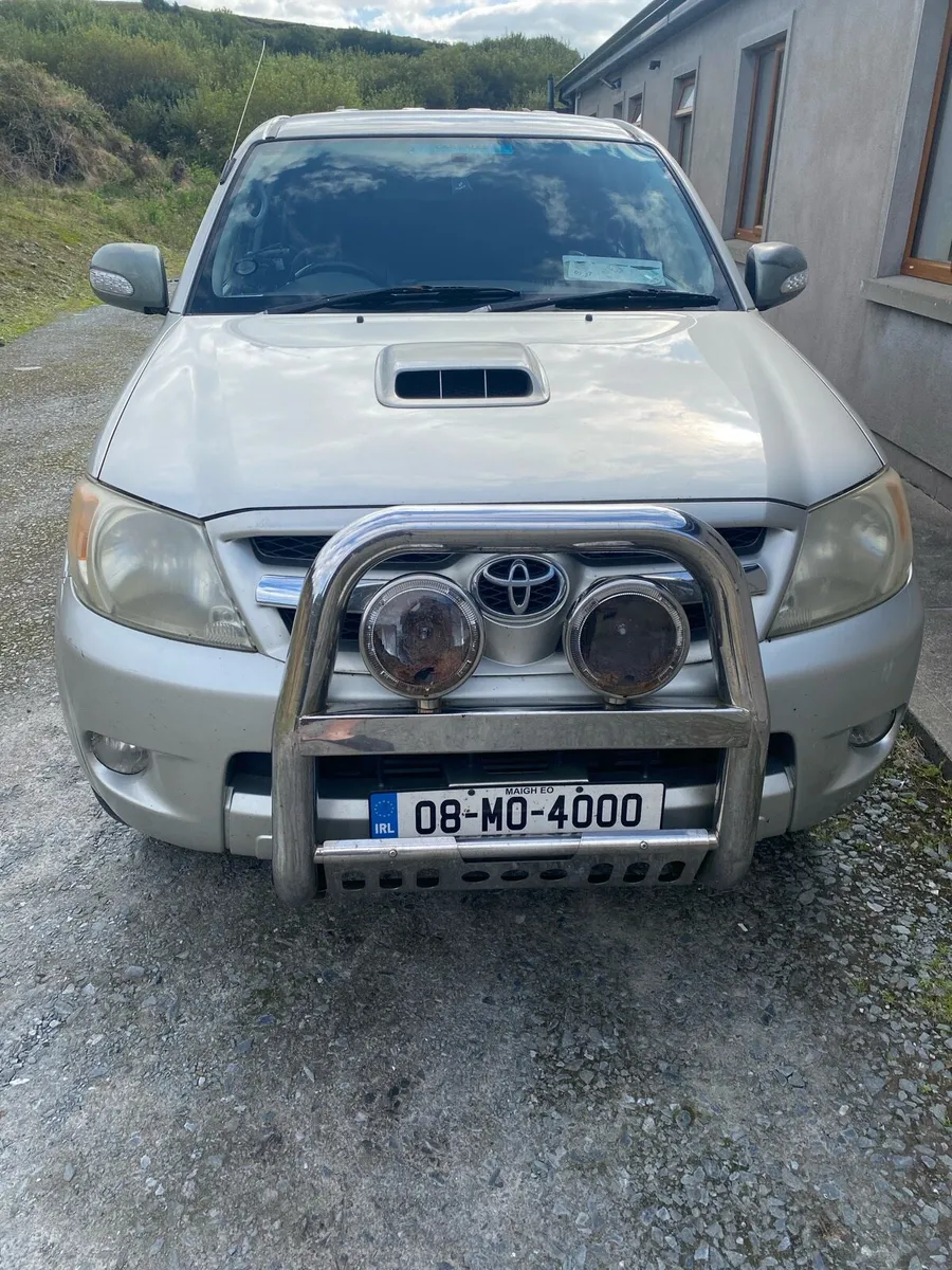 Toyota hilux - Image 1