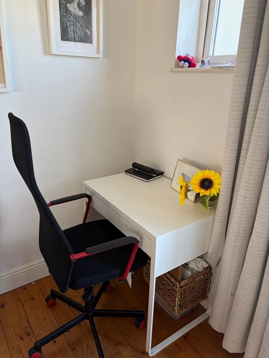 Desk and chair - Image 2