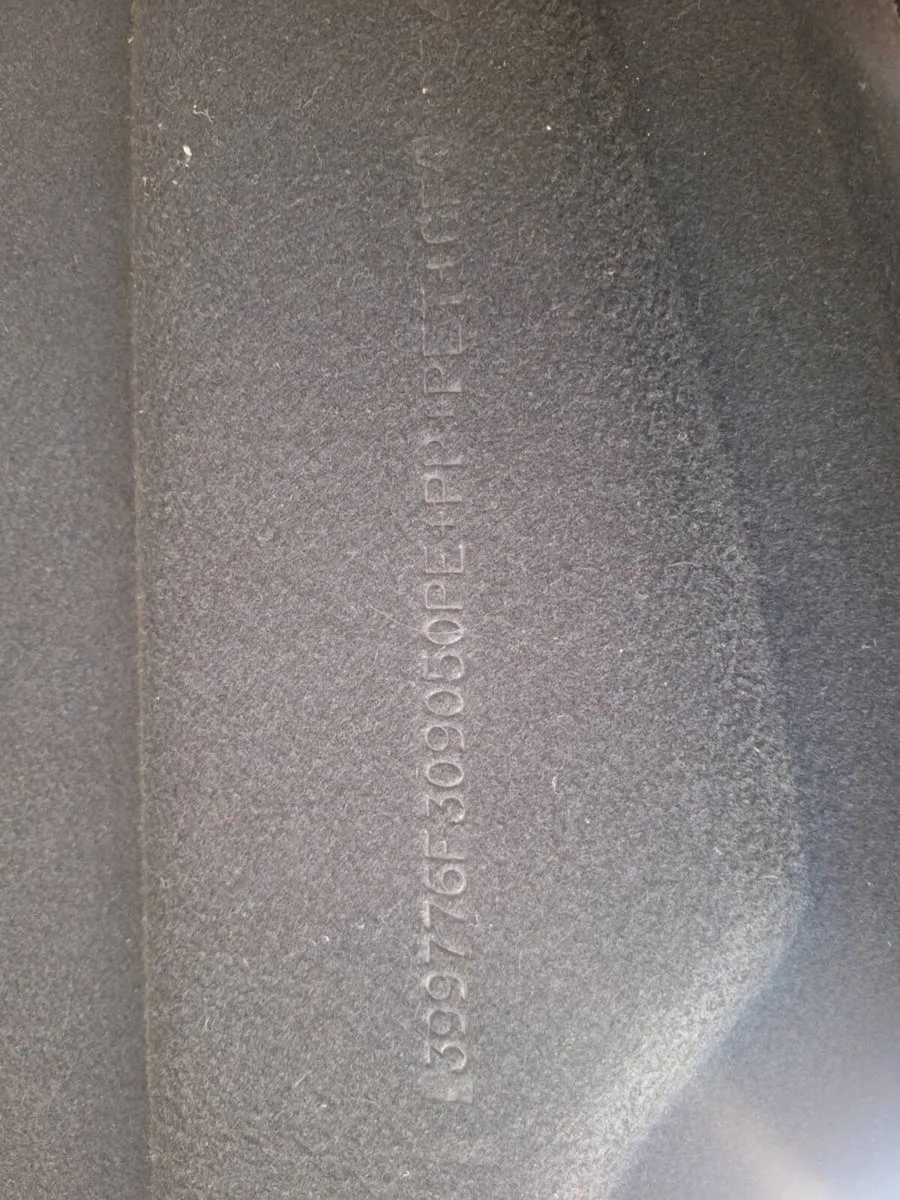 Renault Clio Mk3 Parcel Shelf / Boot Cover - Image 3