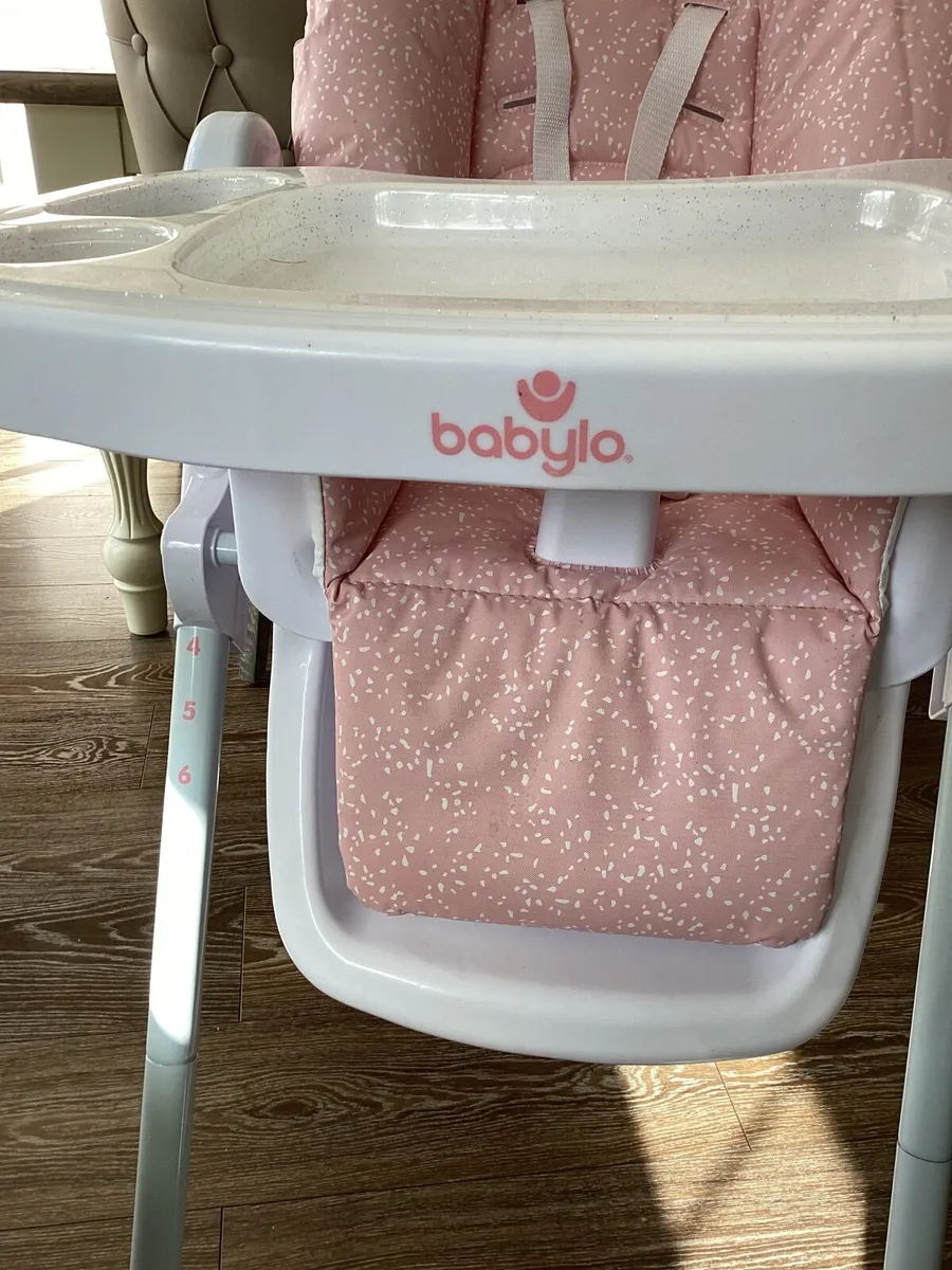 Babies high chair - Image 1