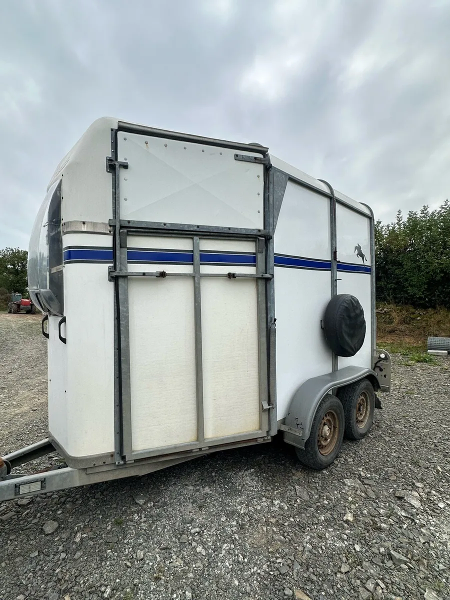 Bateson Deauville Horse Trailer - Image 1