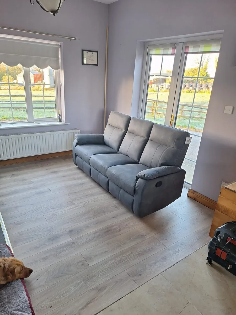 3 seater couch - Image 2