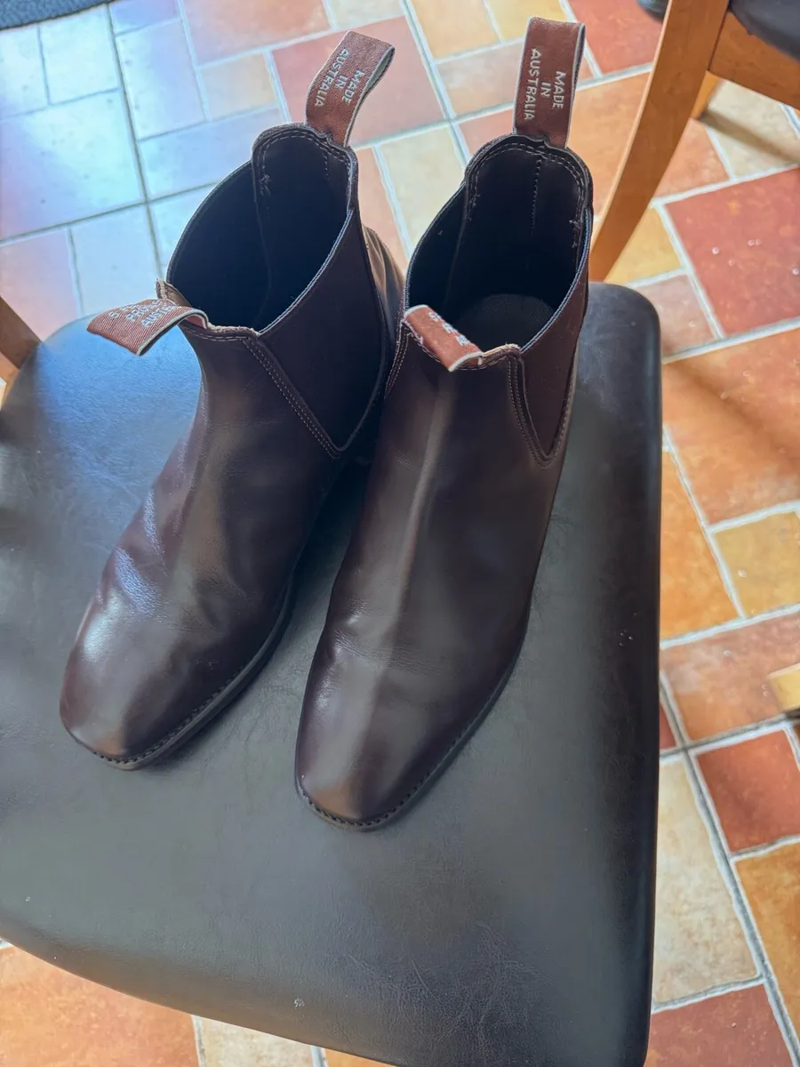 Boots - Image 3