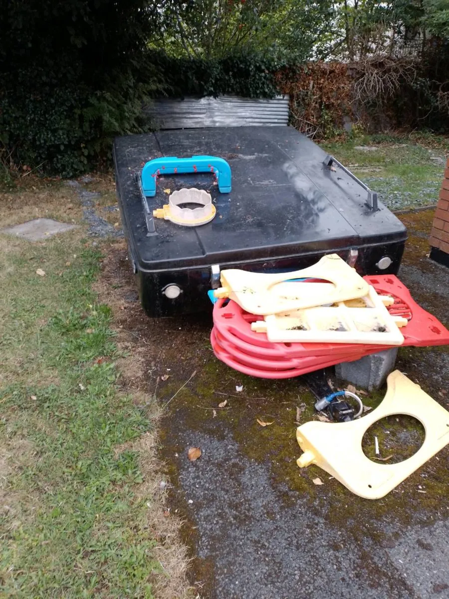 TENT - Image 4