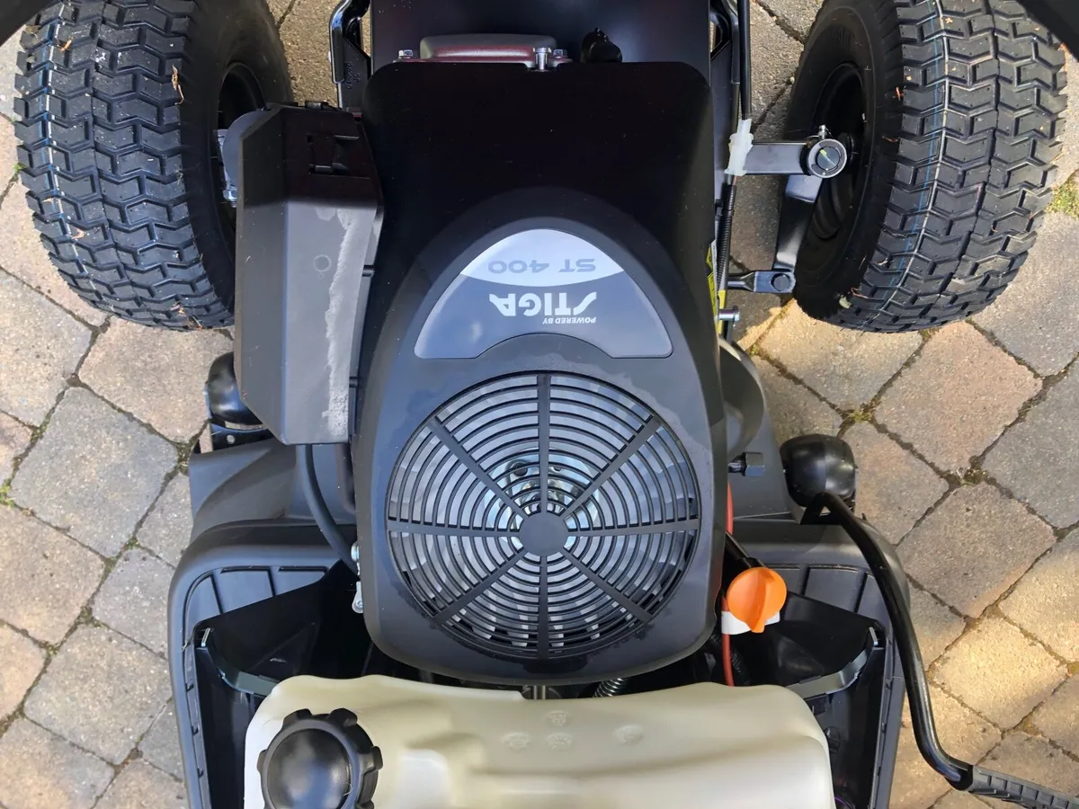 Ride on mower - Image 2