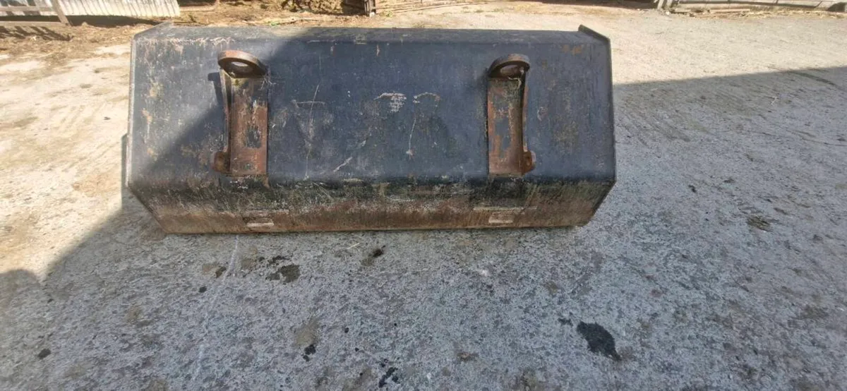 Pin and cone bucket - Image 2