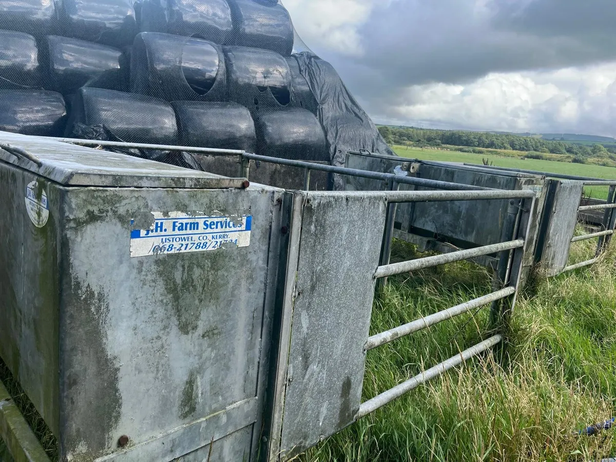 Two galvanised calf creep feeders. - Image 1
