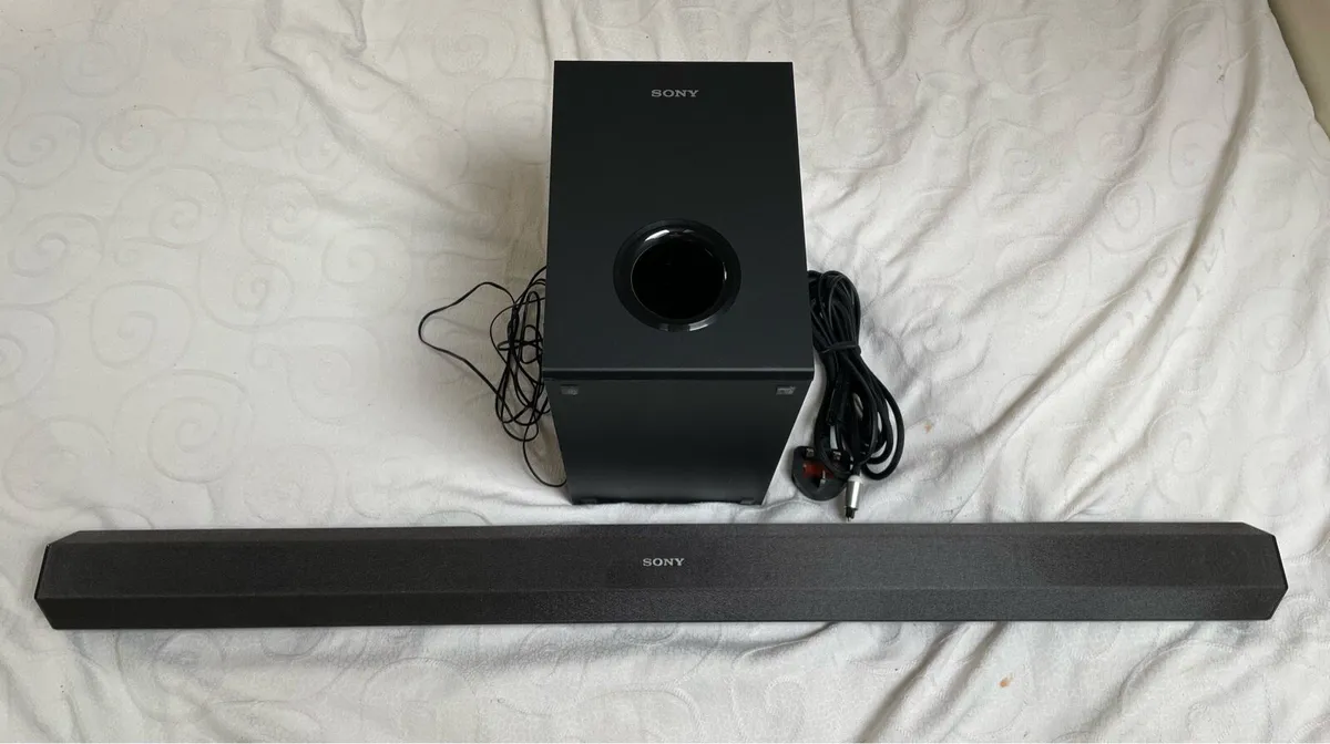 Sony soundbar and subwoofer - Image 1