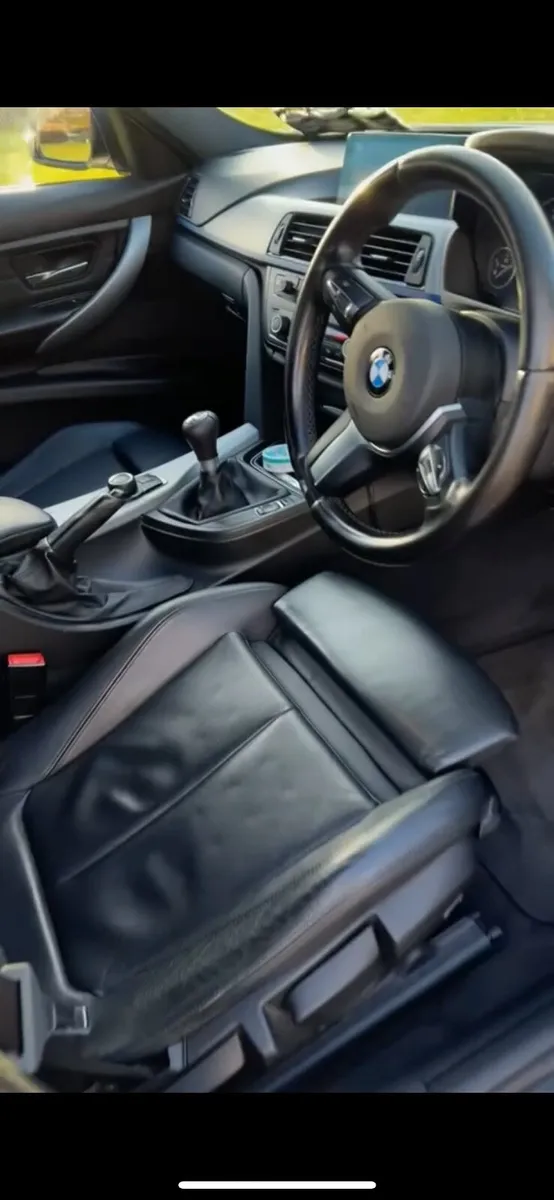 BMW 3-Series 2012 - Image 4