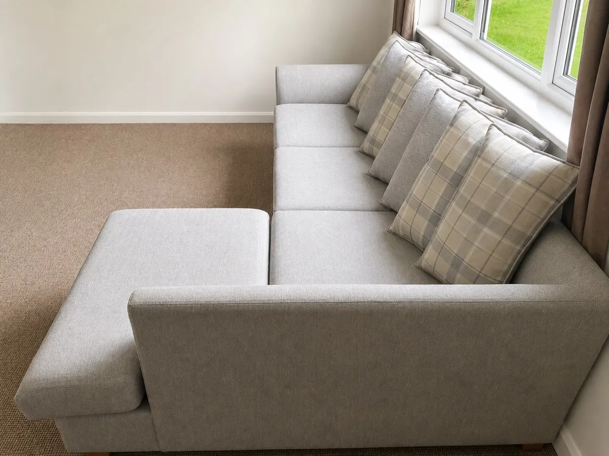 Light grey corner sofa - Image 2