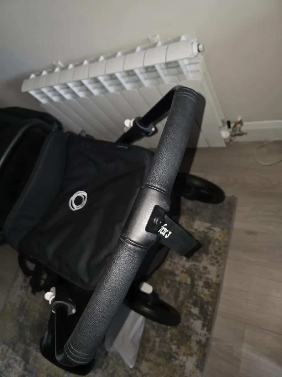IMMACULATE Bugaboo Fox 3 - Image 4