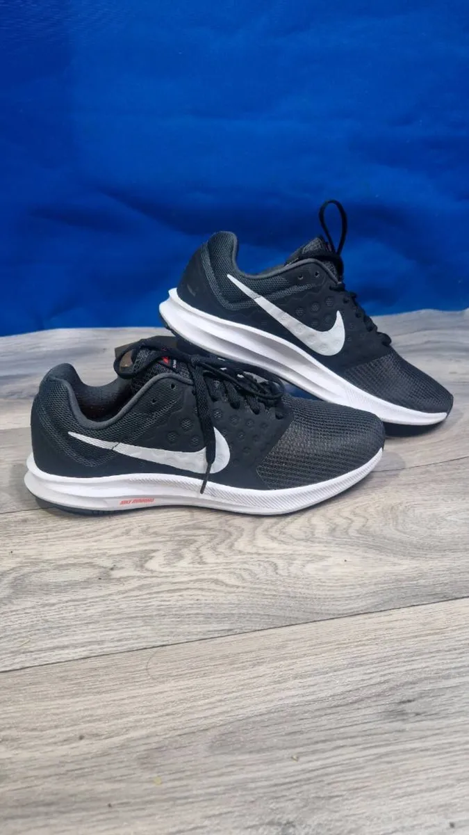 Nike Downshifter 7  UK 6 - Image 1