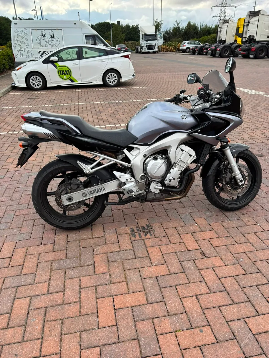 Yamaha FZ6 - Image 1