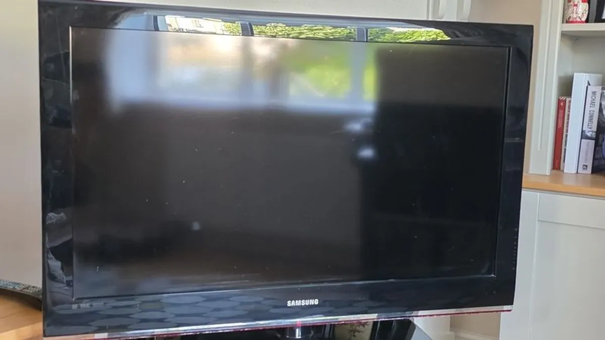 Samsung TV - Image 1