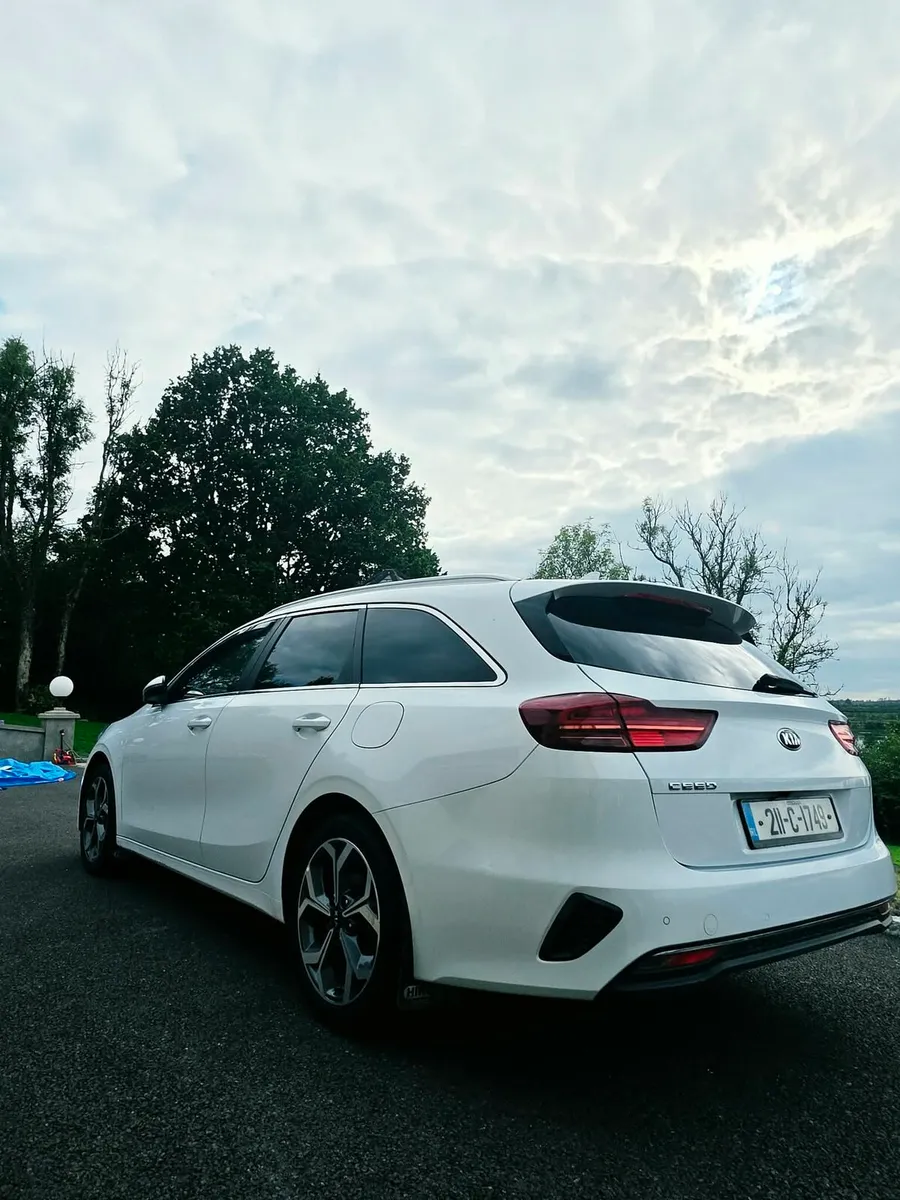 Kia ceed sportswagon commercial van - Image 4