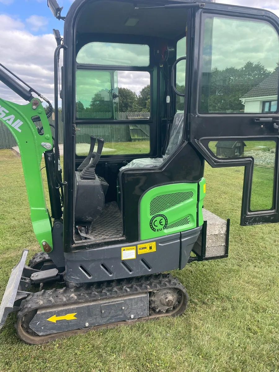 Mini digger. OKW12. - Image 2